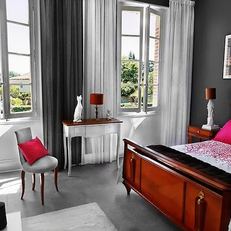 Le Cherche Midi D'hotes Avec Cuisine Equipee Grand Jardin Parking Securise Gratuit Vendégház