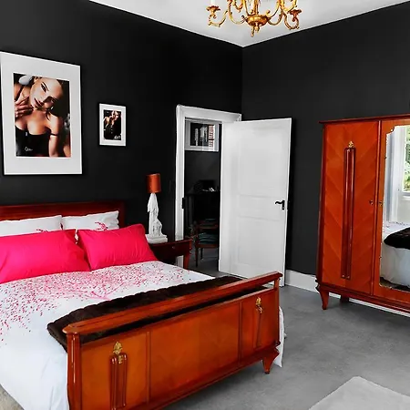 Vendégház Le Cherche Midi D'hotes Avec Cuisine Equipee Grand Jardin Parking Securise Gratuit Albi