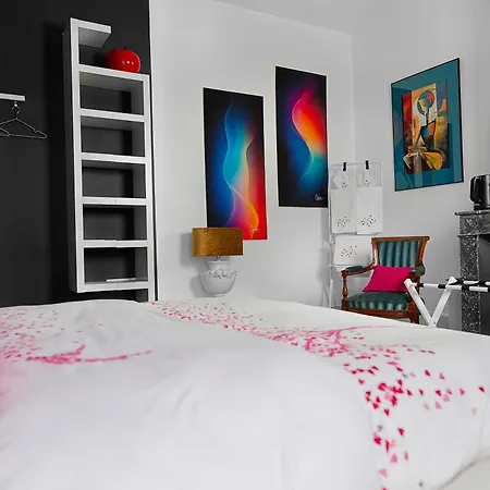 Le Cherche Midi D'hotes Avec Cuisine Equipee Grand Jardin Parking Securise Gratuit